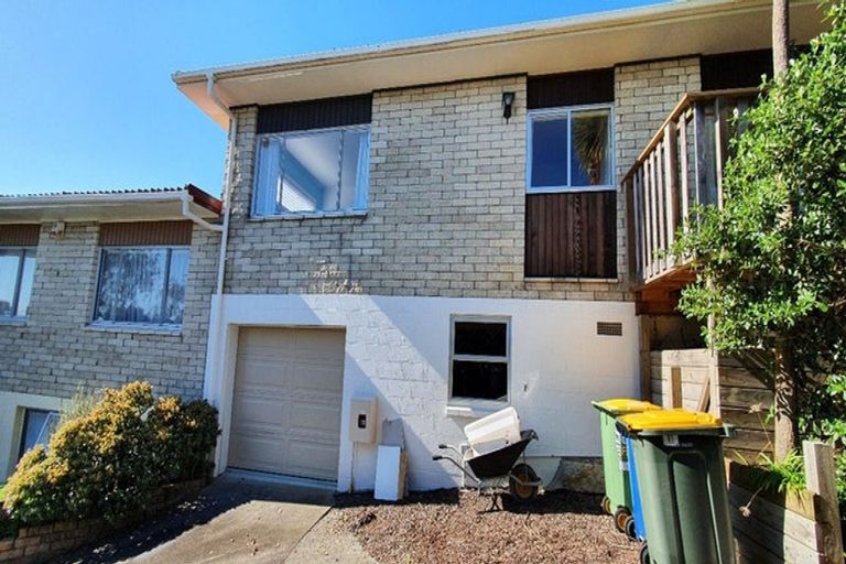 Photo of property in 2/9 Lingham Crescent, Torbay, Auckland, 0630