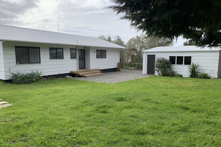 Photo of property in 100 Queens Road, Waikanae Beach, Waikanae, 5036