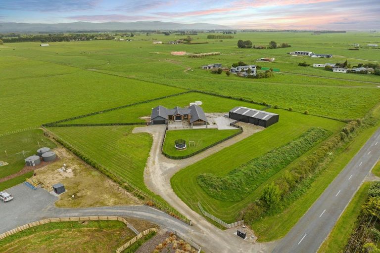 Photo of property in 77 Aranui Road, Kairanga, Palmerston North, 4475