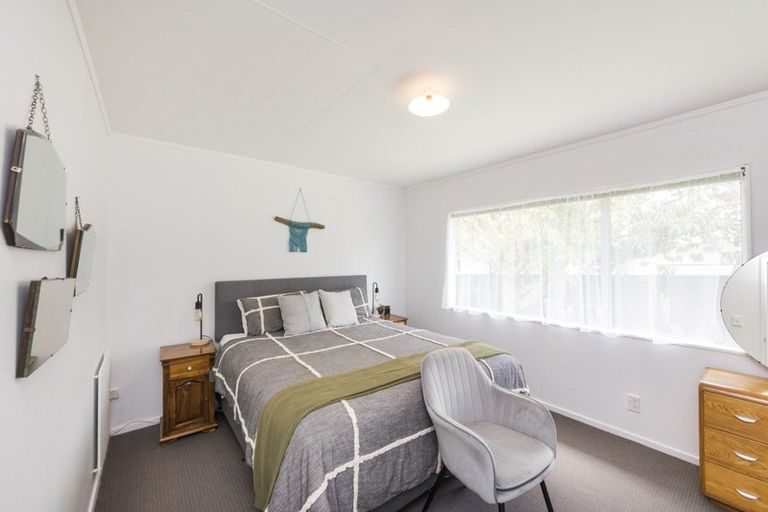 Photo of property in 10 Ashton Place, Highbury, Palmerston North, 4412