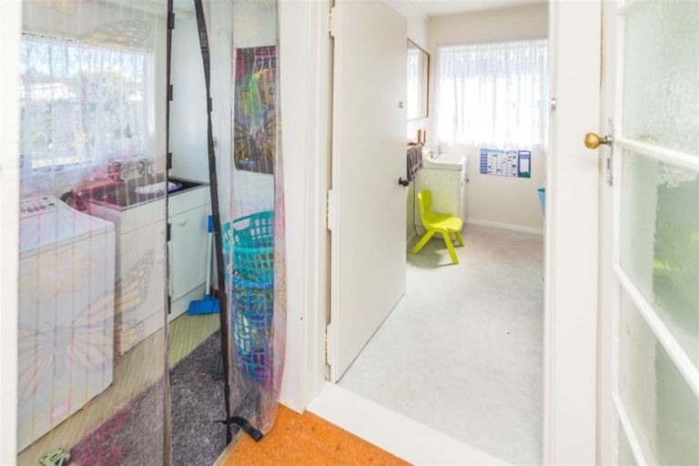 Photo of property in 143 Cornfoot Street, Castlecliff, Whanganui, 4501