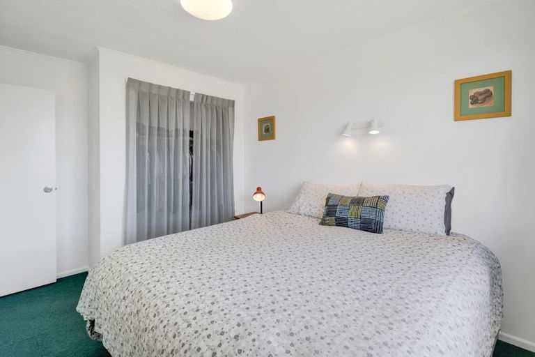 Photo of property in 18 Pohutukawa Drive, Opunake, 4616