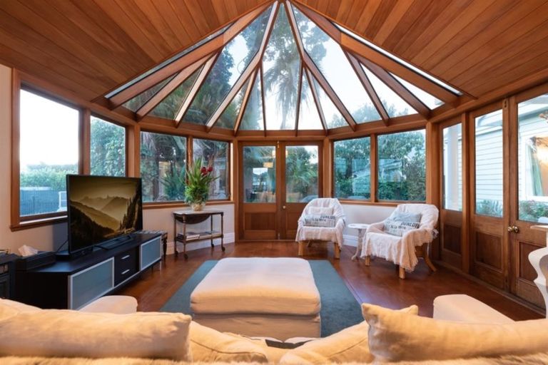 Photo of property in 11 Fifth Avenue, Avenues, Whangarei, 0110