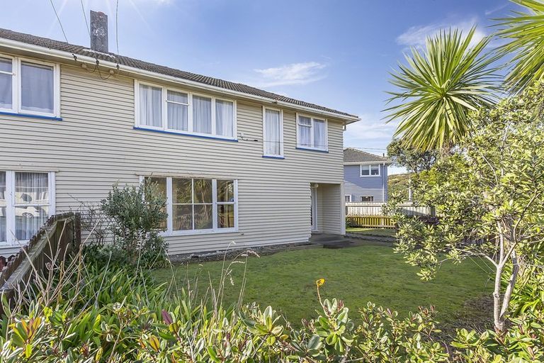 Photo of property in 105-111 Bedford Street, Cannons Creek, Porirua, 5024