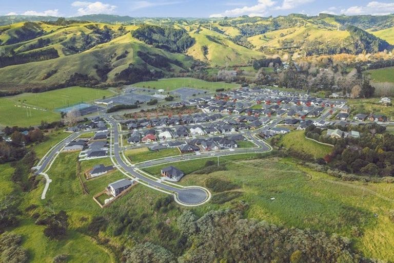Photo of property in 36 Mahi Road, Helensville, 0800