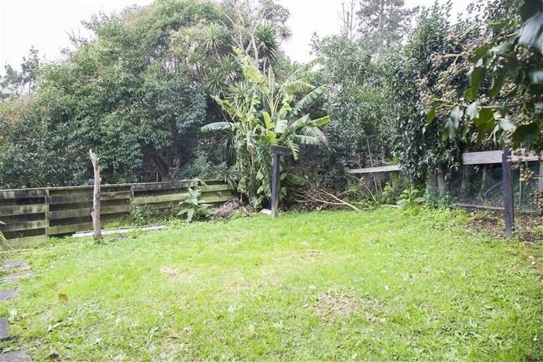 Photo of property in 3 Longburn Road, Henderson, Auckland, 0610