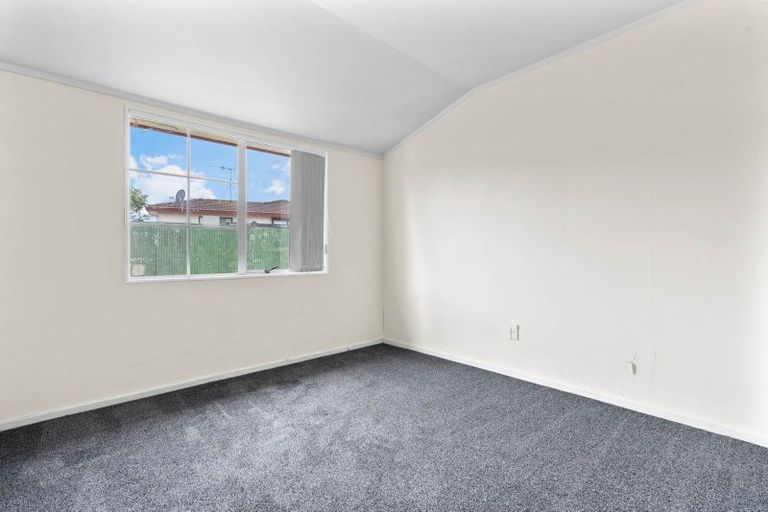 Photo of property in 28 Trimdon Street, Randwick Park, Auckland, 2105