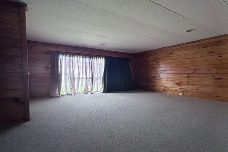 Photo of property in 145 Botany Road, Botany Downs, Auckland, 2010