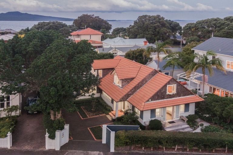 Photo of property in 34a Tainui Road, Devonport, Auckland, 0624