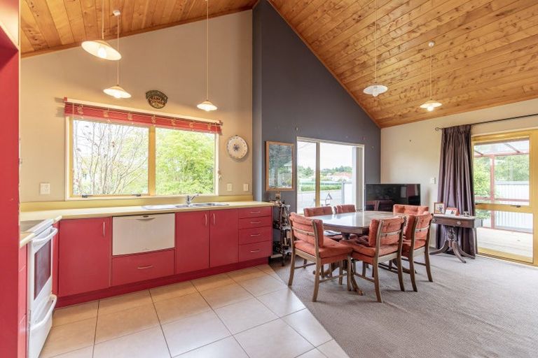 Photo of property in 13 Francis Drake Street, Waipukurau, 4200