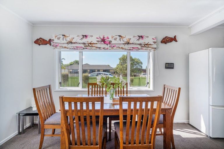 Photo of property in 24 Wells Place, Whitianga, 3510