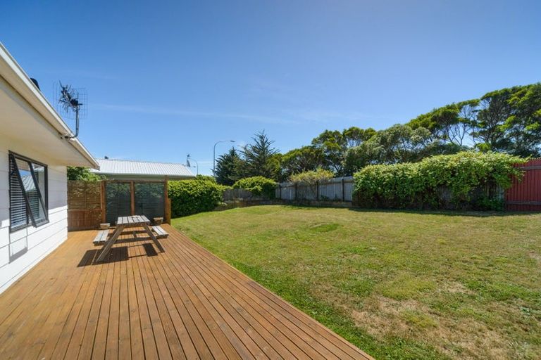 Photo of property in 15 Dahlstrom Grove, Kelvin Grove, Palmerston North, 4414