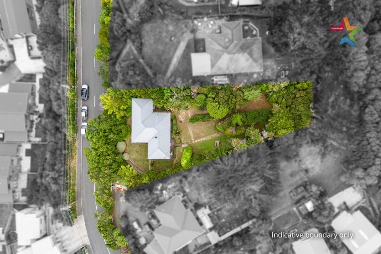 Photo of property in 64 Glanmire Road, Newlands, Wellington, 6037