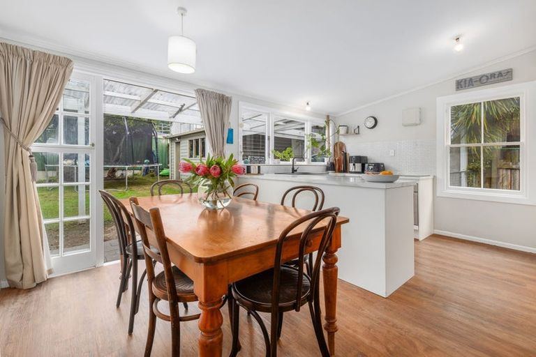 Photo of property in 30 Hinemoa Street, Paraparaumu, 5032