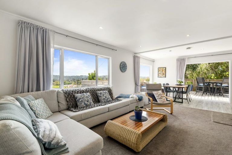 Photo of property in 34 Tiri Tiri Road, Birkdale, Auckland, 0626