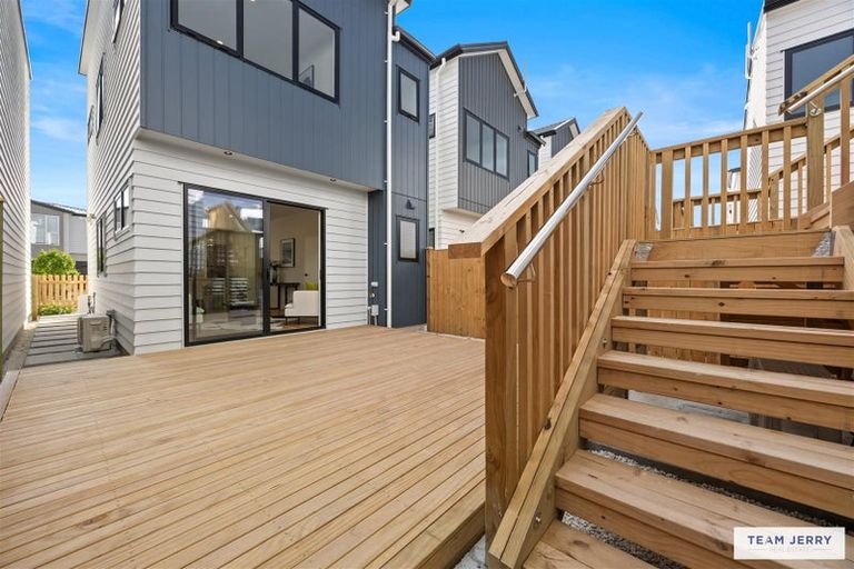 Photo of property in 63 Whare Kauri Road, Papakura, 2110