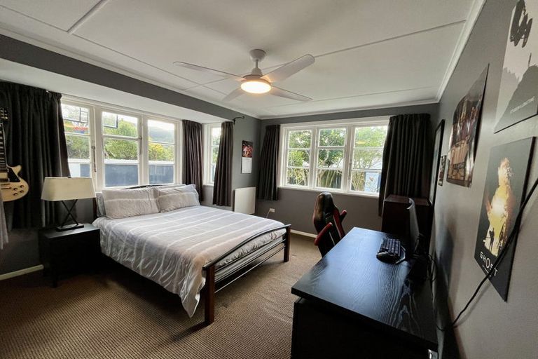 Photo of property in 14 Cecil Road, Tawa, Wellington, 5028