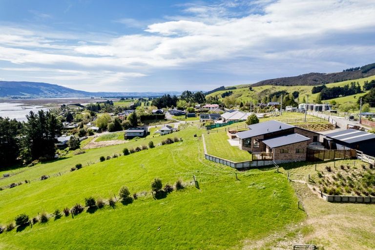 Photo of property in 14 Kingsgate Lane, Waihola, Milton, 9073