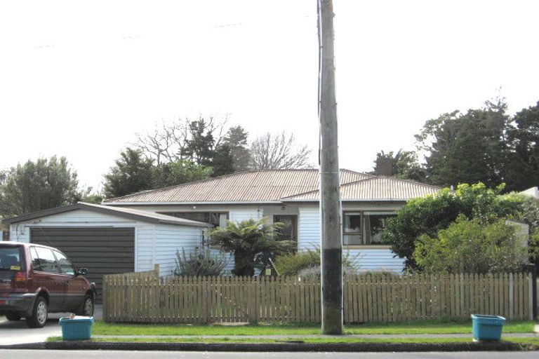 Photo of property in 1/1a Clark Road, Pahurehure, Papakura, 2113