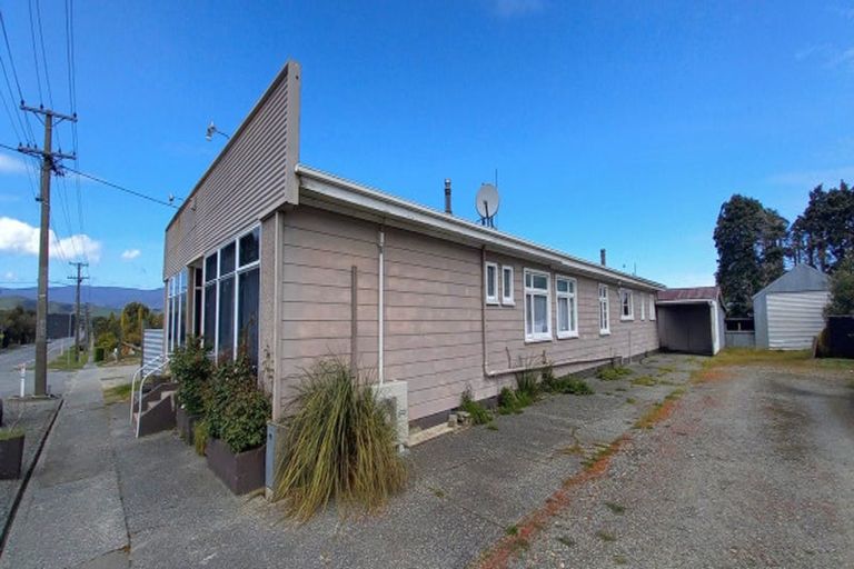 Photo of property in 85 Half Mile Road, Tuatapere, 9620