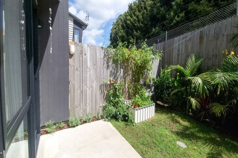 Photo of property in 86 Matawhanga Drive, Wattle Downs, Auckland, 2103