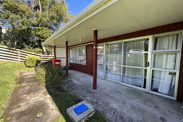 Photo of property in 1/10 Petherick Crescent, Johnsonville, Wellington, 6037