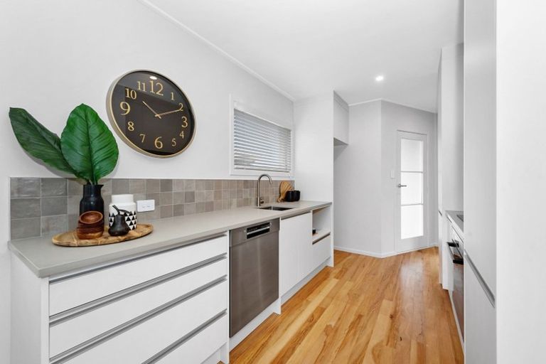 Photo of property in 2 Mears Road, St Andrews, Hamilton, 3200