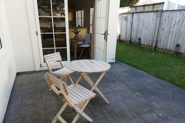 Photo of property in 17 Sim Street, Johnsonville, Wellington, 6037