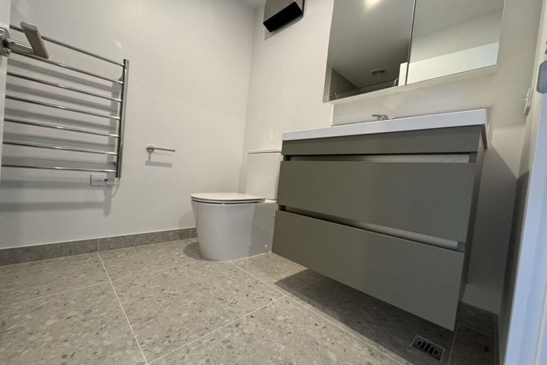 Photo of property in 4/21 Fairfield Avenue, Addington, Christchurch, 8024