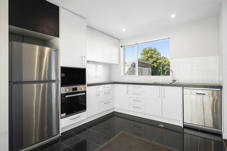 Photo of property in 10/2 Stone Street, Miramar, Wellington, 6022
