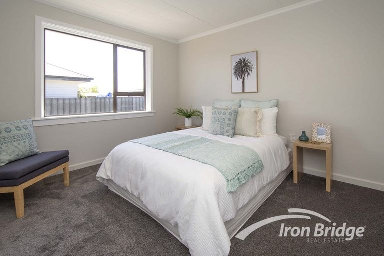 Photo of property in 21 Griffiths Avenue, Linwood, Christchurch, 8062