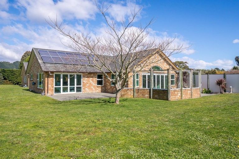 Photo of property in 39 Killalea Place, Paraparaumu, 5032