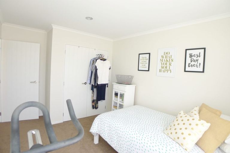 Photo of property in 11 Kauri Drive, Takanini, 2112