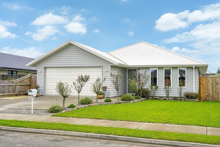 Photo of property in 25 Stoneleigh Drive, Solway, Masterton, 5810