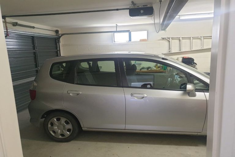 Photo of property in 104 Cortina Avenue, Johnsonville, Wellington, 6037