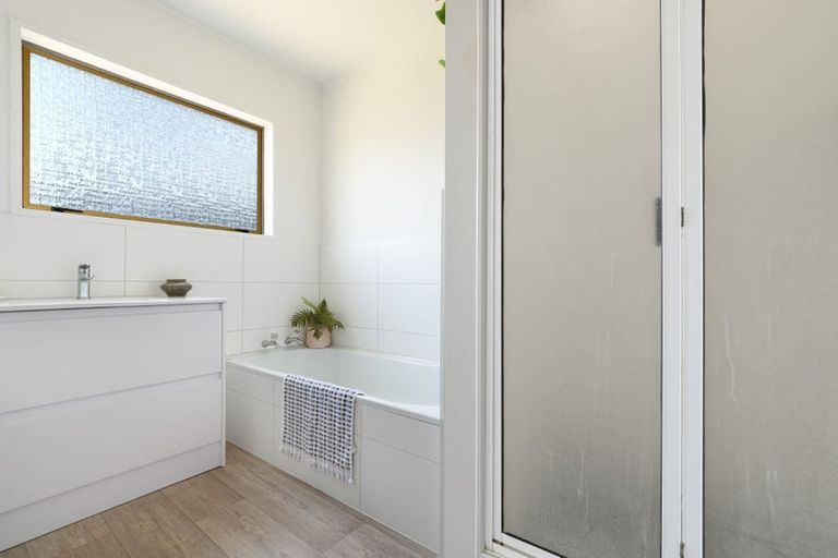 Photo of property in 115 Hinewa Road, Otumoetai, Tauranga, 3110