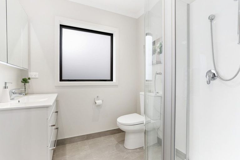 Photo of property in 19 Waiarohia Place, Hobsonville, Auckland, 0616