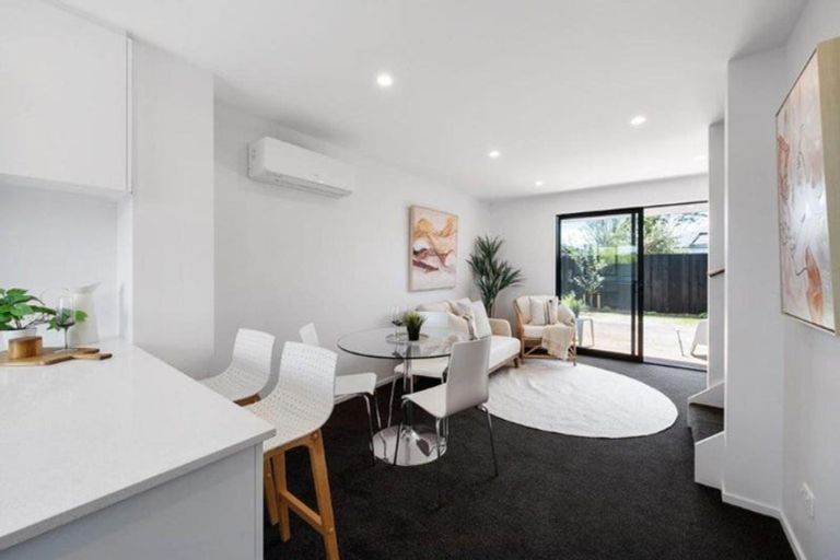 Photo of property in 4/26 Grassmere Street, Papanui, Christchurch, 8052