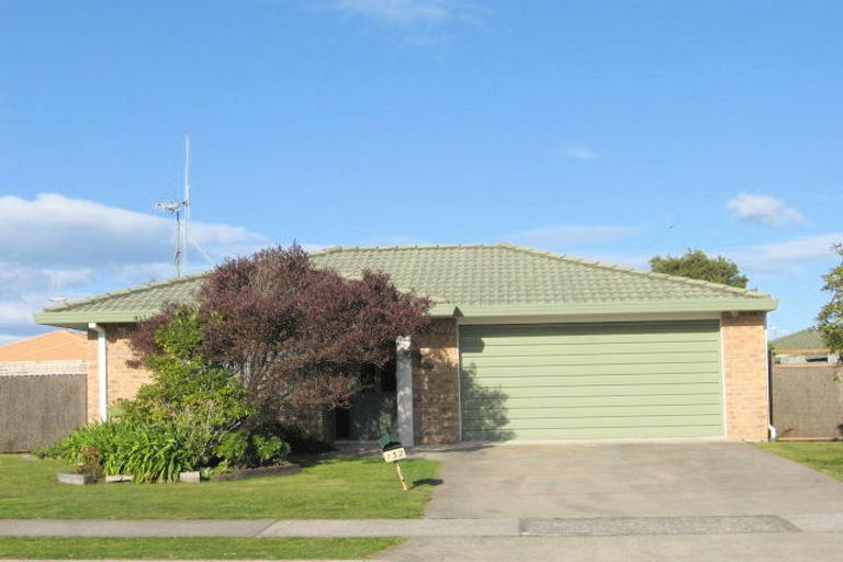 Photo of property in 132 Pacific View Road, Papamoa Beach, Papamoa, 3118