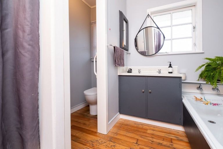 Photo of property in 8 East Road, Haumoana, 4102