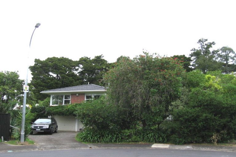 Photo of property in 23 Northgrove Avenue, Hillcrest, Auckland, 0627