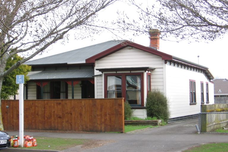 Photo of property in 28 Ada Street, Hokowhitu, Palmerston North, 4410