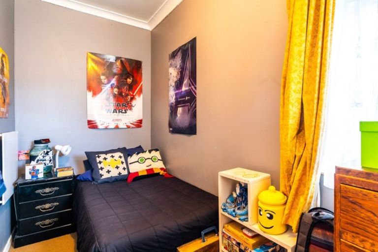 Photo of property in 12 Carlisle Street, Levin, 5510