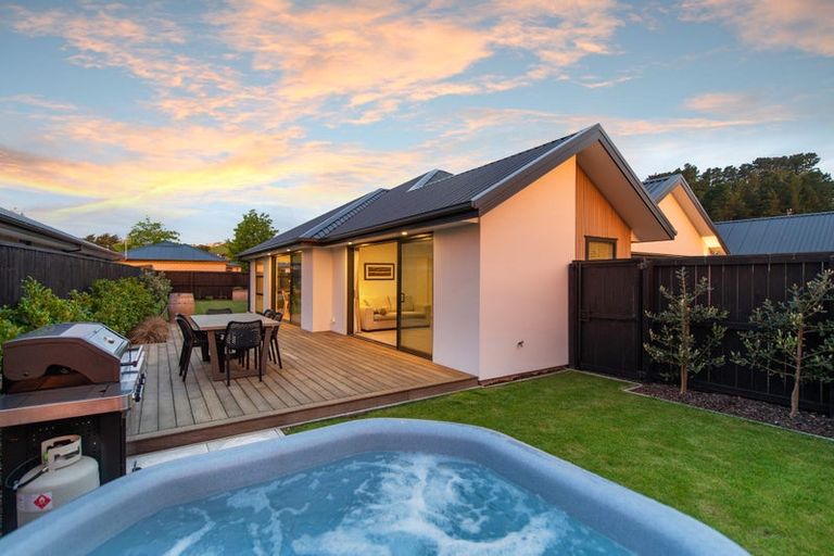 Photo of property in 22 Dray Place, Halswell, Christchurch, 8025