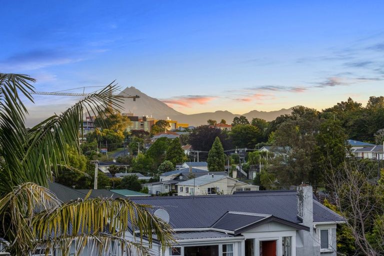 Photo of property in 3a Lorna Street, Lynmouth, New Plymouth, 4310