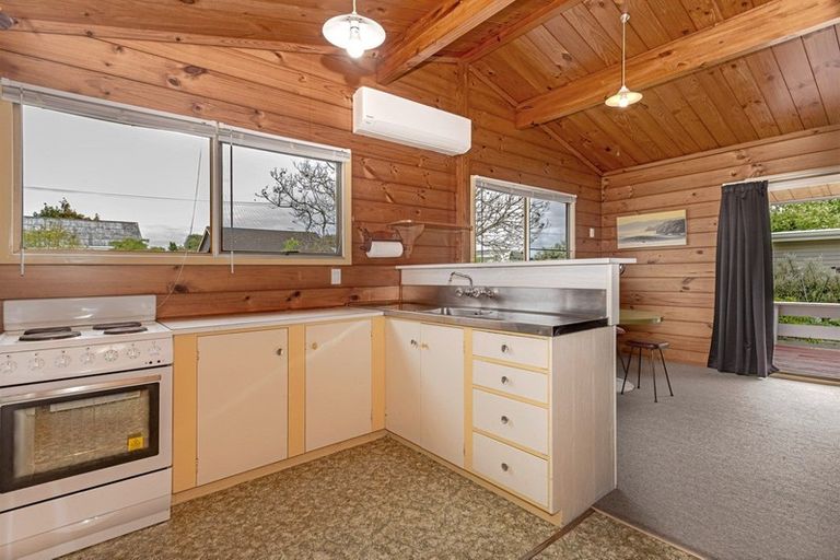 Photo of property in 15 Root Street, Gisborne, 4010