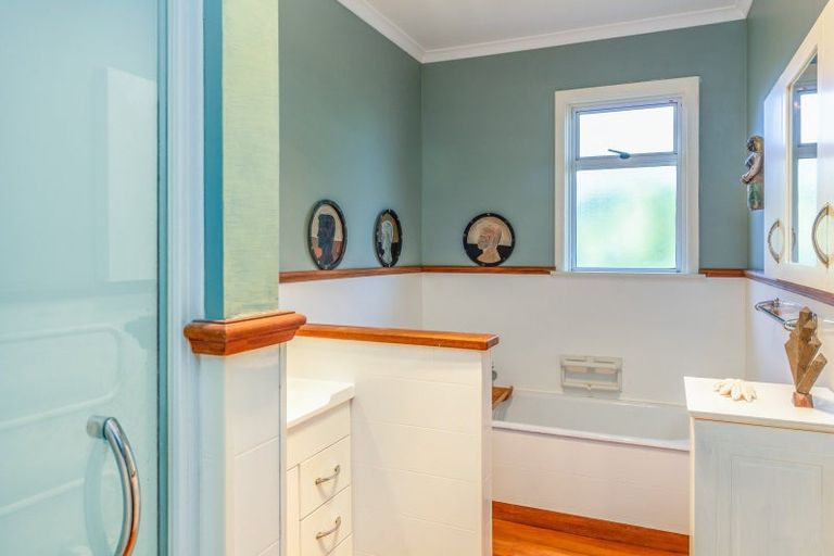 Photo of property in 32 Tollemache Road East, Longlands, Hastings, 4122