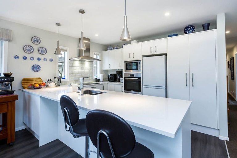 Photo of property in 15a Kiln Street, Silverstream, Upper Hutt, 5019