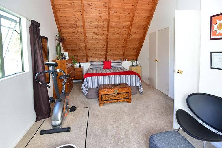 Photo of property in 12 Rautawhiri Road, Helensville, 0800