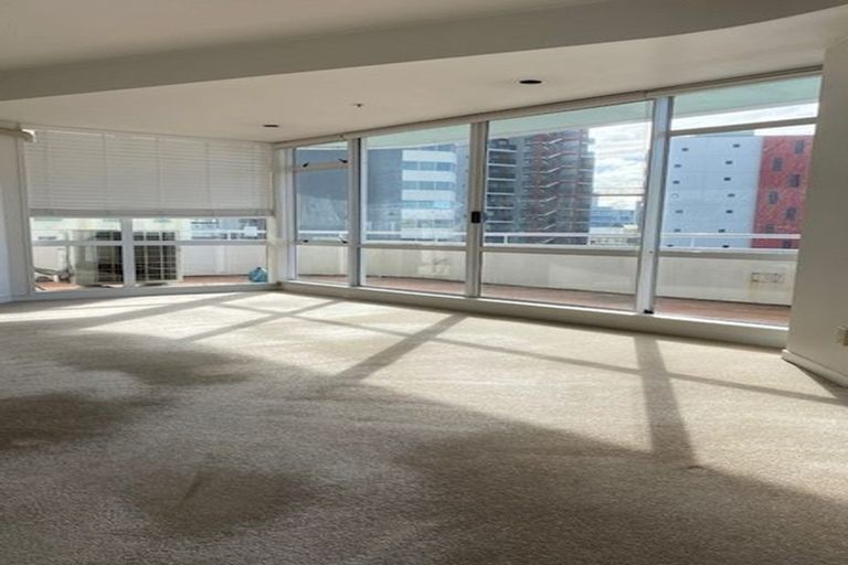 Photo of property in Seaview Apartments, 9d/4 Short Street, Auckland Central, Auckland, 1010